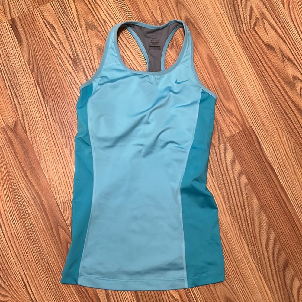 Nike Workout Top